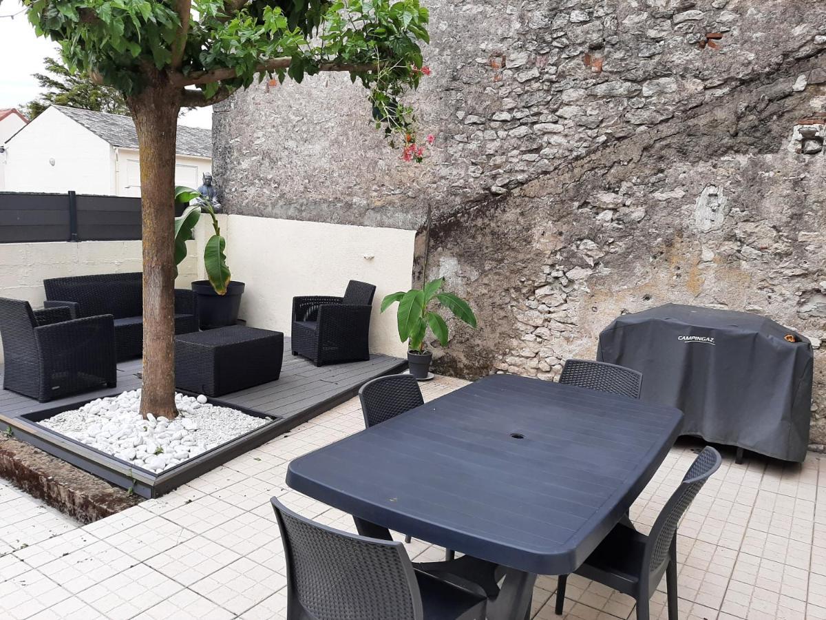 La Talonniere, Maison De Village Avec Terrasse Et 3 Chambres Messas 外观 照片