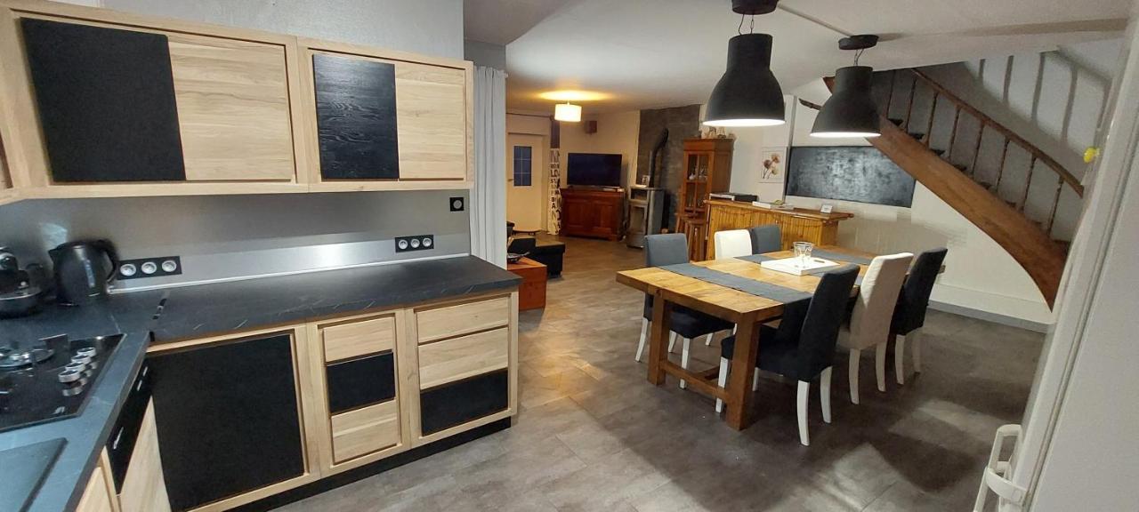 La Talonniere, Maison De Village Avec Terrasse Et 3 Chambres Messas 外观 照片