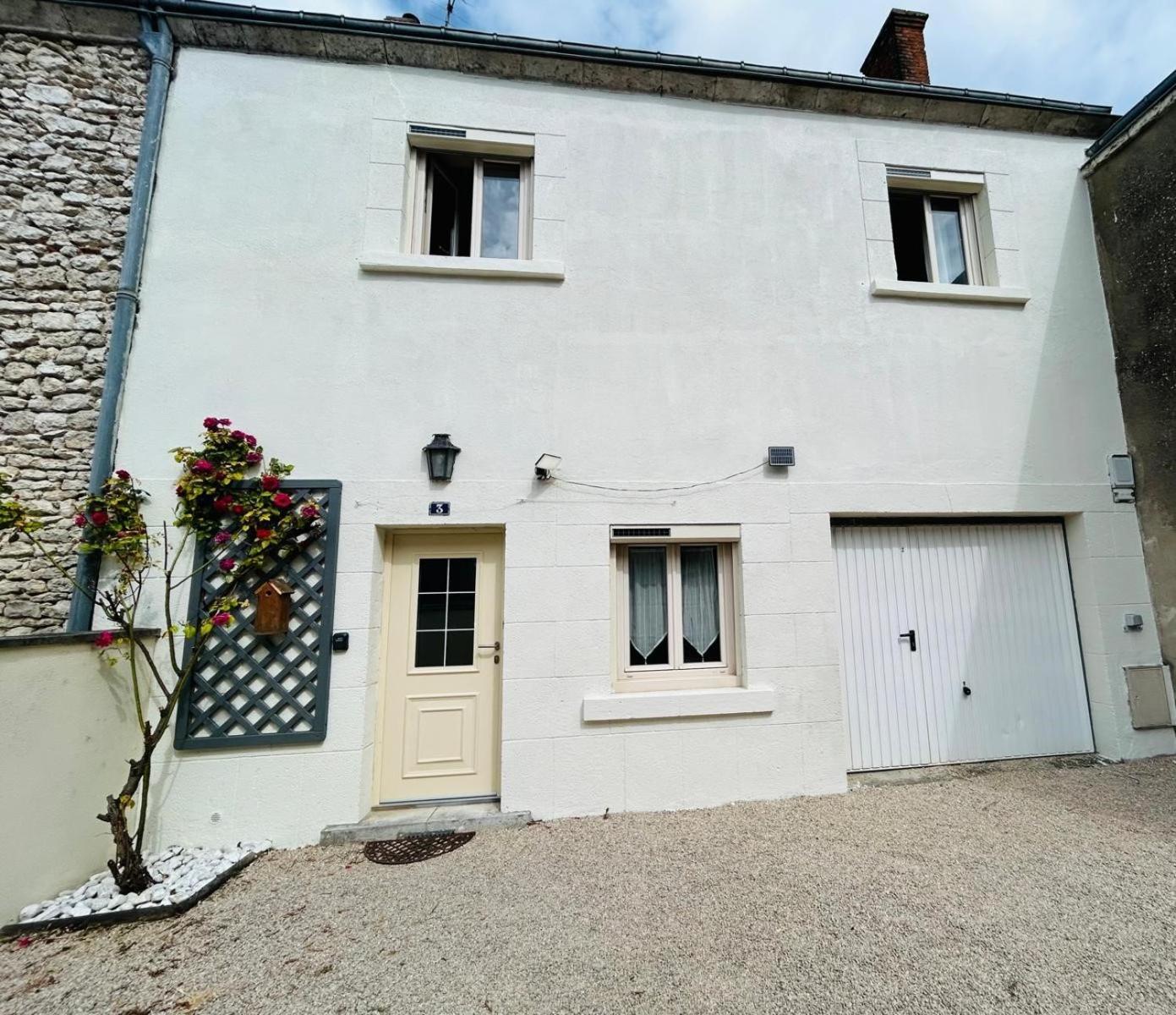 La Talonniere, Maison De Village Avec Terrasse Et 3 Chambres Messas 外观 照片